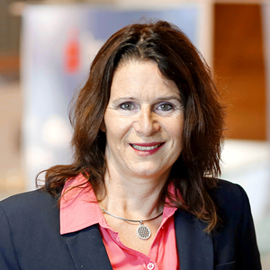 Petra Förder-Valenta Profilbild Petra Förder-Valenta Profilbild